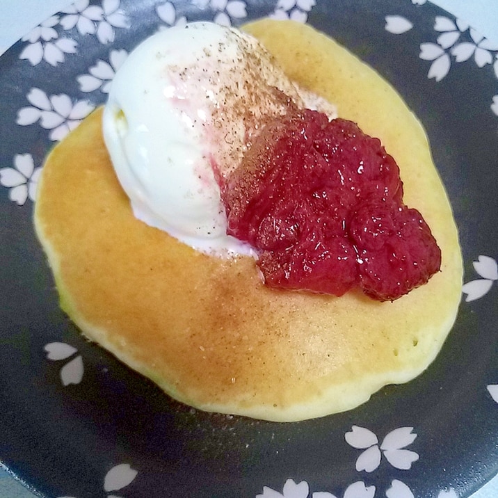 ホットケーキデザート いちごジャムアイスのせ レシピ 作り方 By ぐっち1618 楽天レシピ